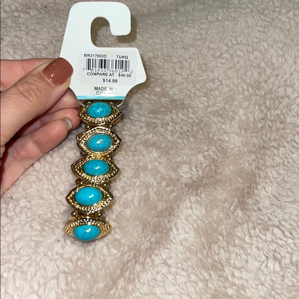 Spring Street Bracelet - Picture 3 of 3